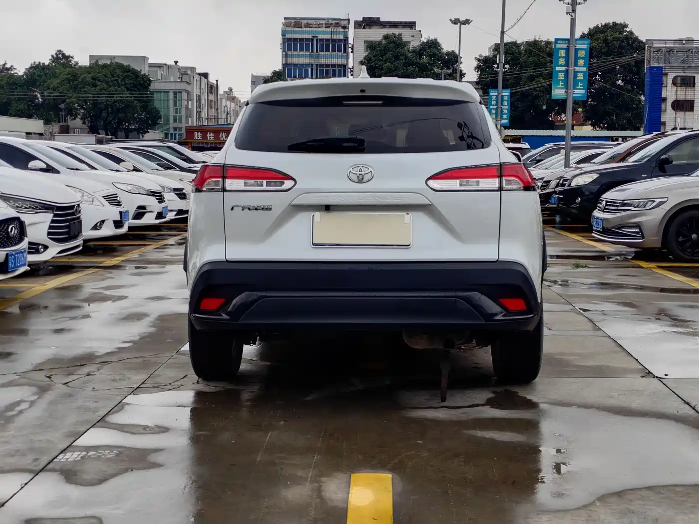 Toyota Frontlander 2023 2.0L CVT Elite Edition фото 5