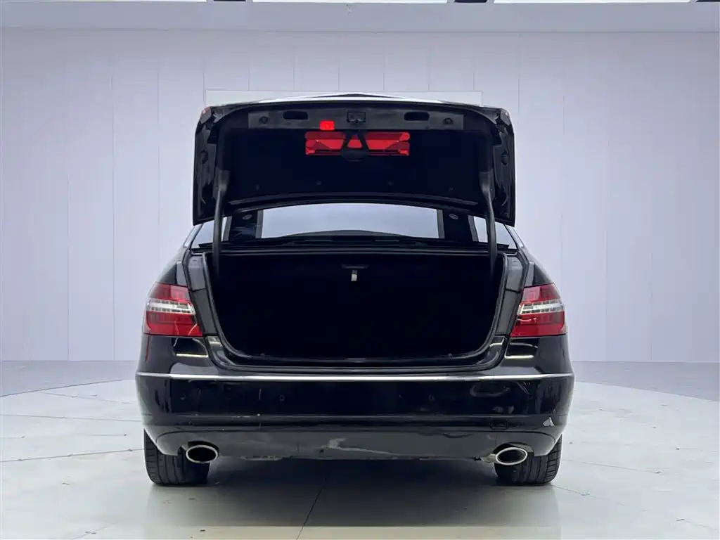 Mercedes-Benz E-Class 2012 E 200 L CGI Elegance фото 6
