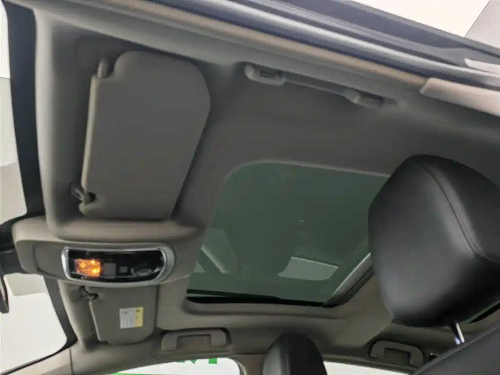 Citroën C6 2021 400THP Comfort Version фото 14