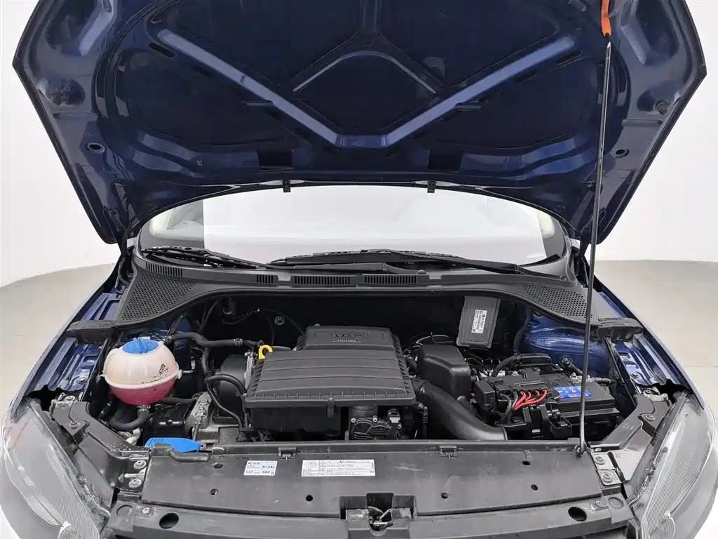 Volkswagen Jetta 2013 1.6L Automatic Comfort фото 6