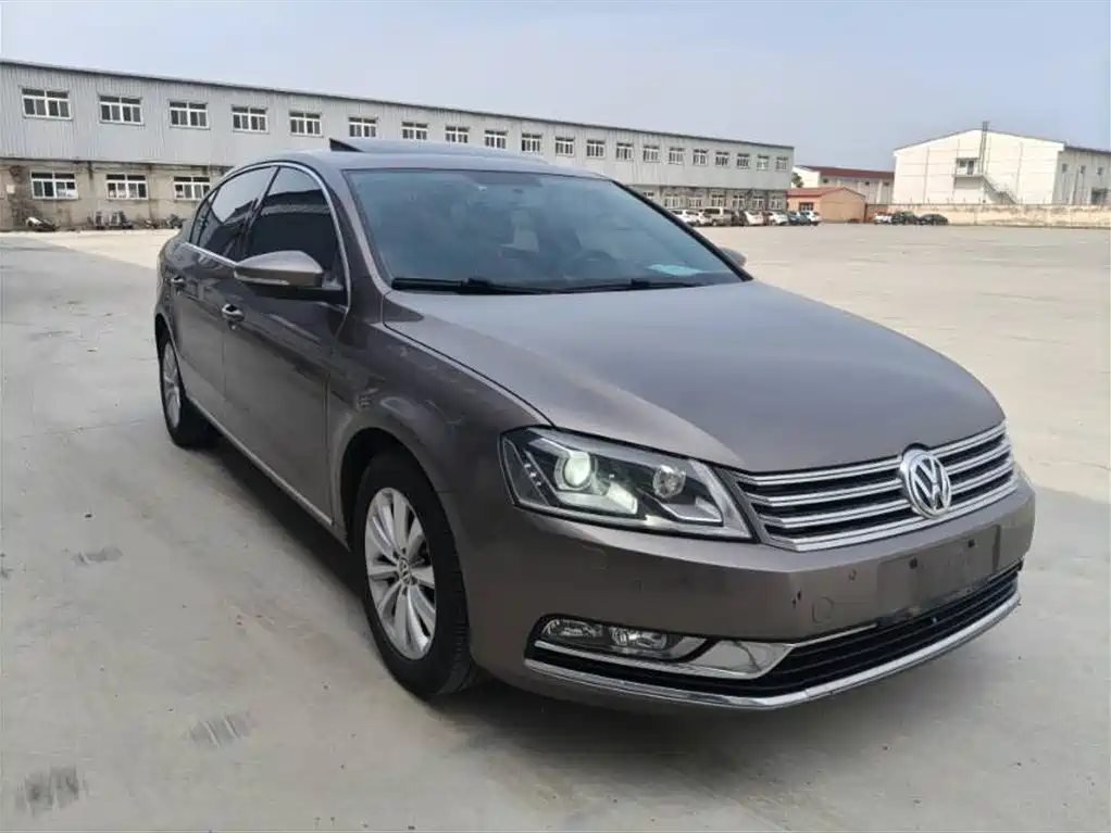 Volkswagen Magotan 2015 2.0TSI Luxury фото 2