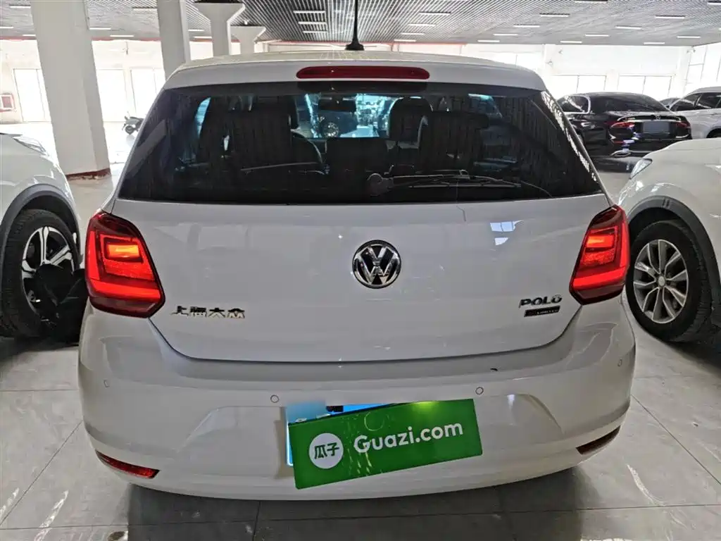 Volkswagen Polo 2014 1.6L Automatic Comfort Edition фото 6