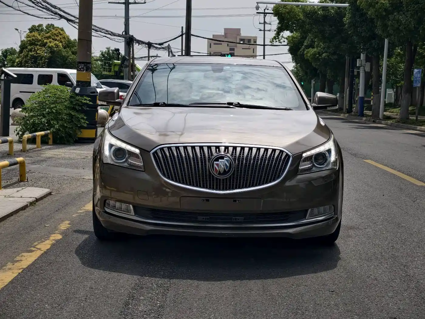 Photo 2 - Buick LaCrosse