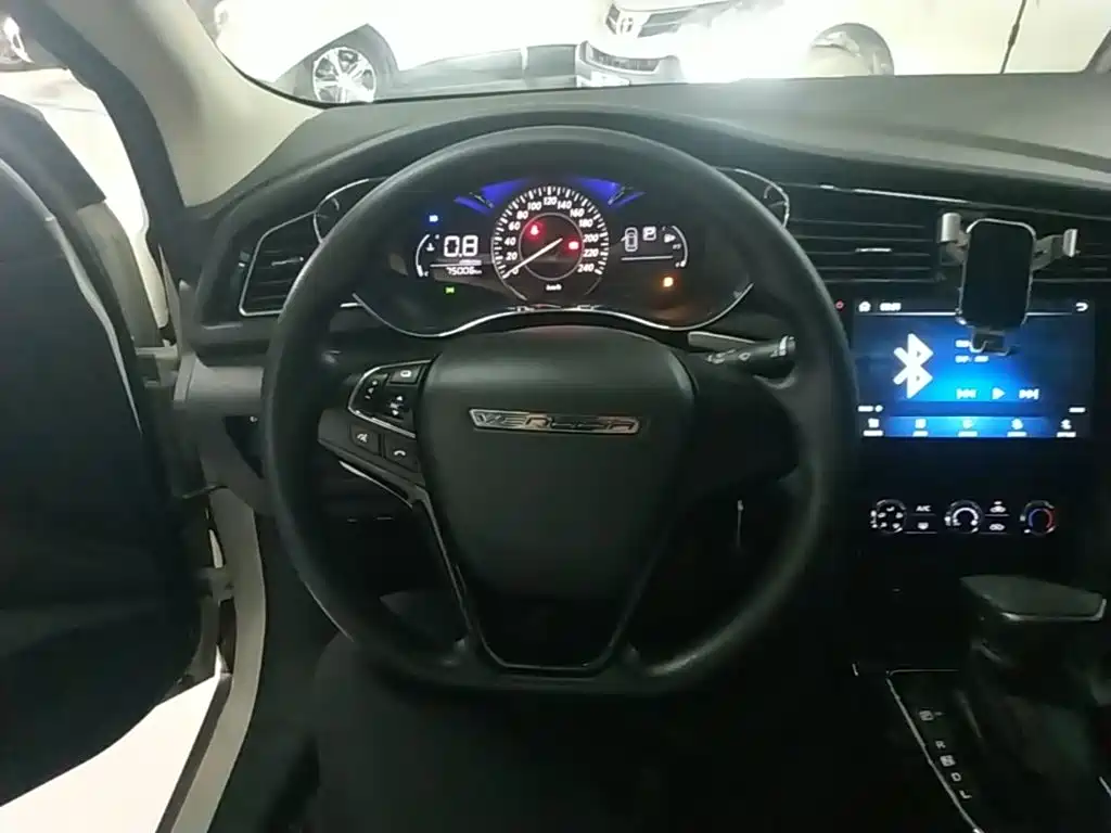Venucia D60 2021 2020 1.6L XE CVT Premium Edition