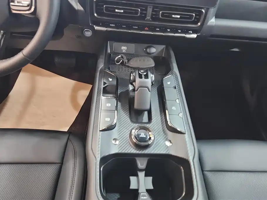 Haval Meng Long NEV 2024 Hi4 102 Pro фото 16