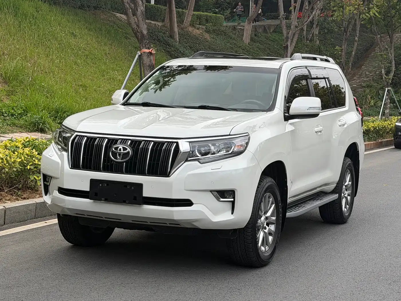 Toyota Prado 2018 3.5L Automatic TX-L NAVI Rear-mounted Spare Tire фото 2