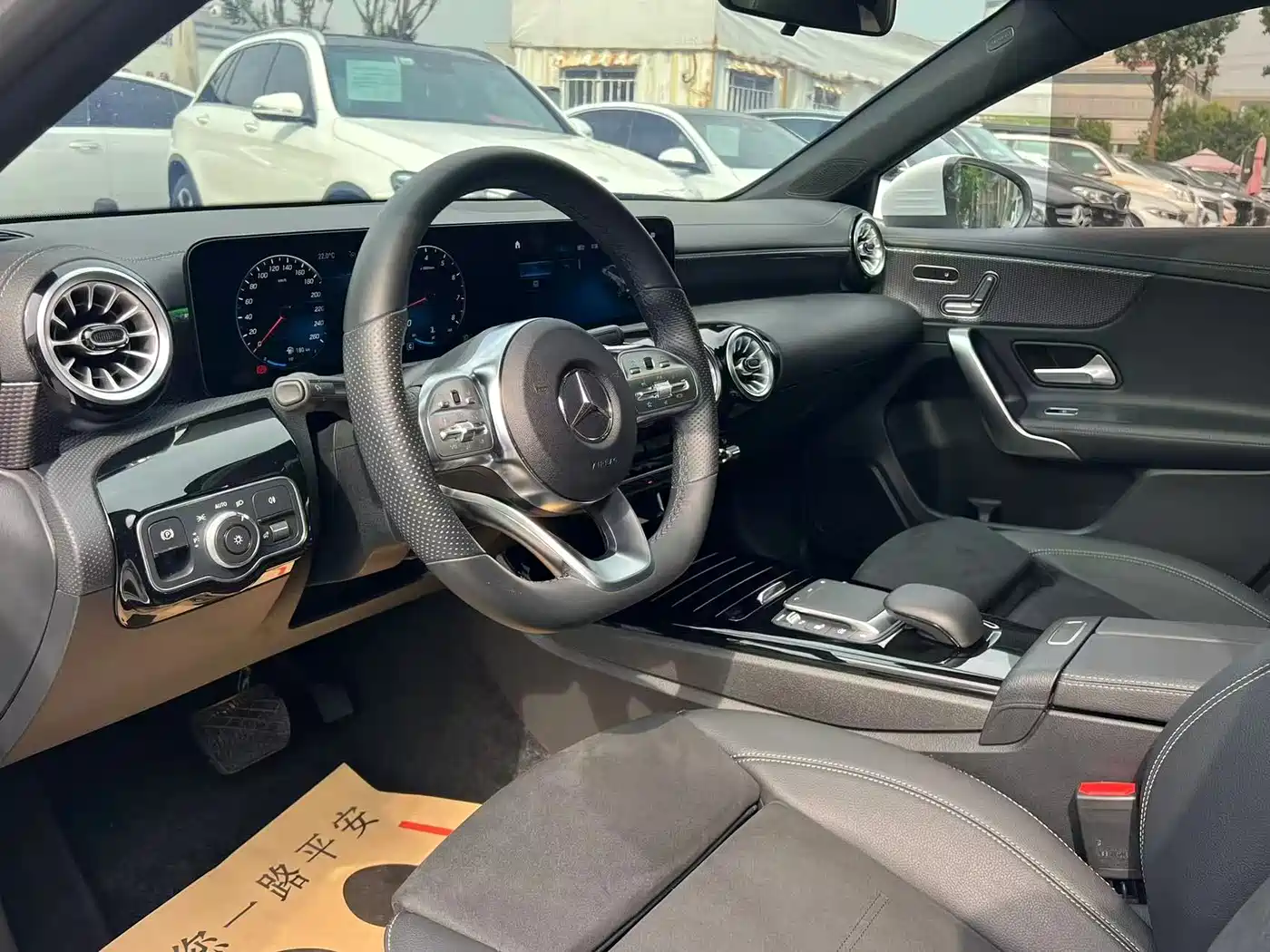 Mercedes-Benz A-Class 2023 A 200 L Fashion фото 15