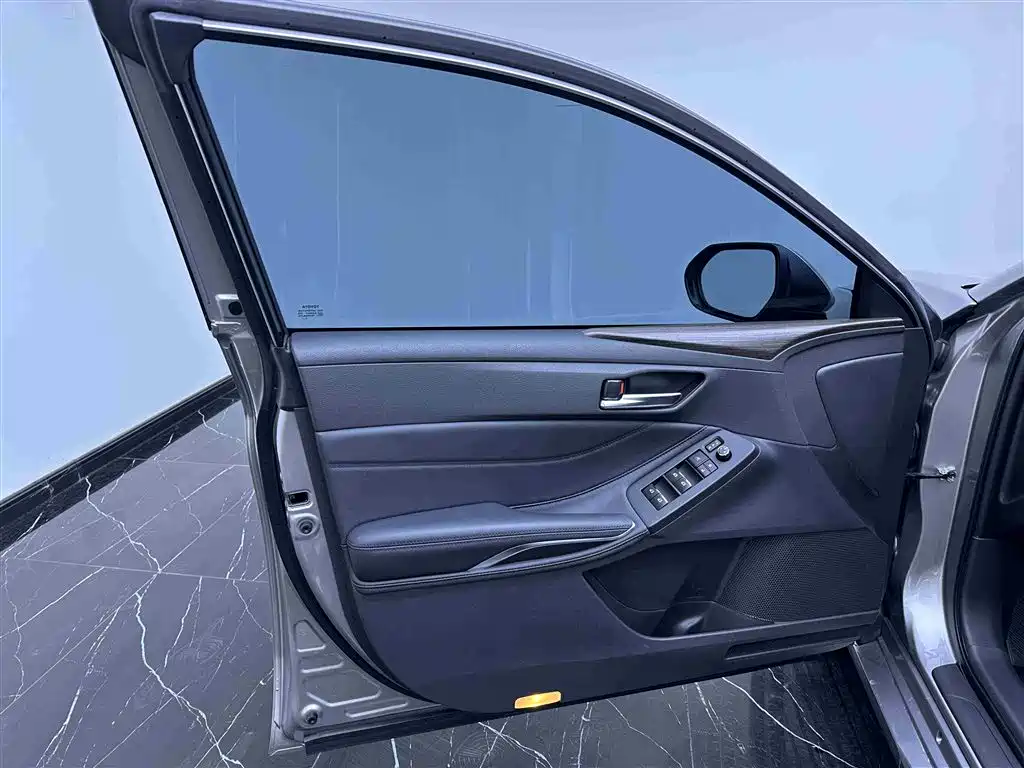 Toyota Avalon 2019 2.0L Progressive Edition (China VI) фото 17