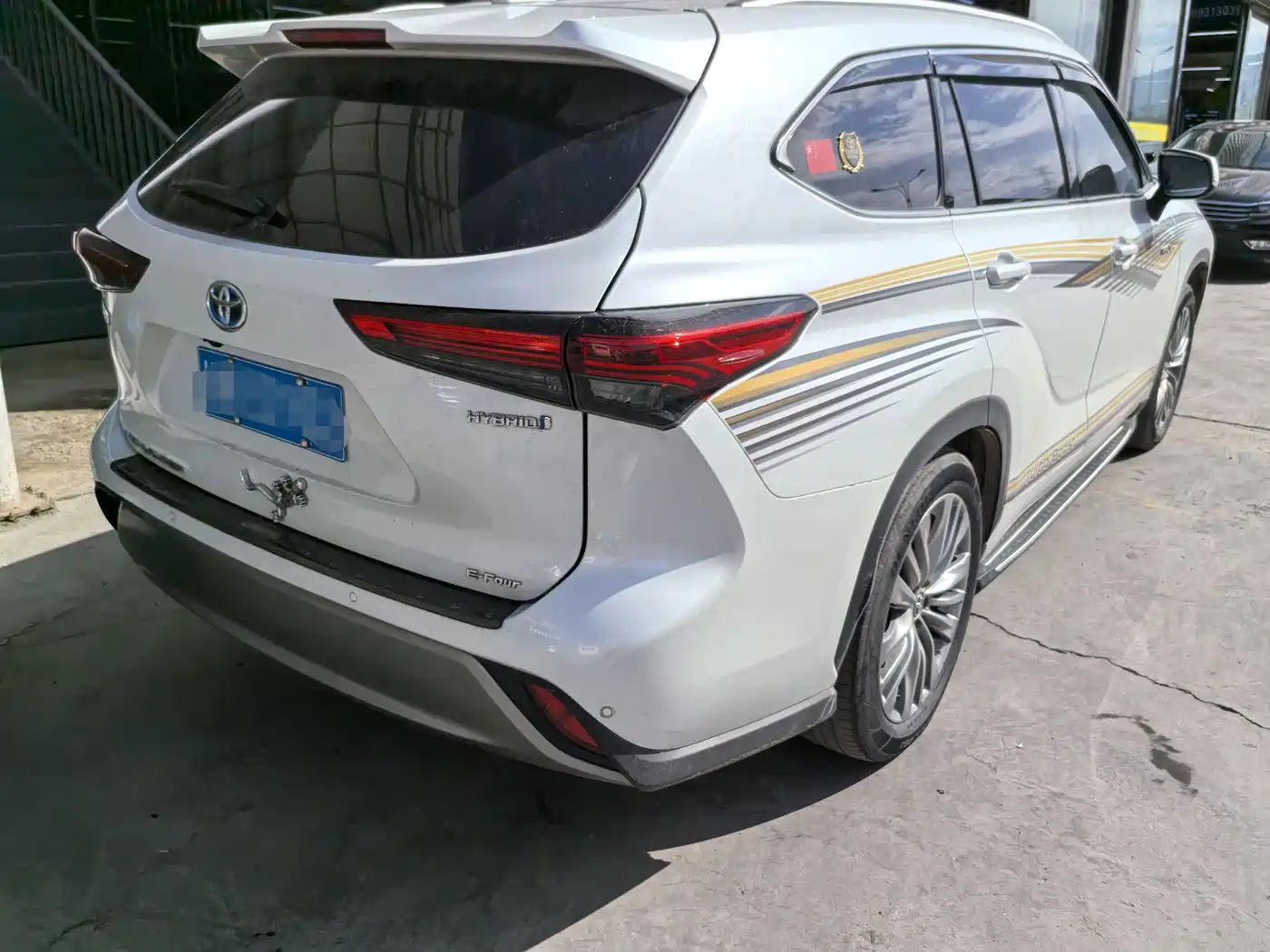 Toyota Highlander 2024 2.5L Smart Hybrid 4WD Premium 7-seater фото 6