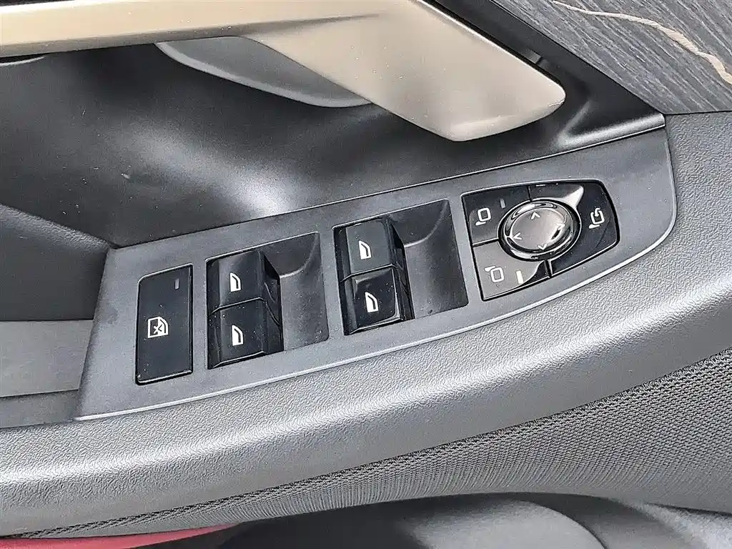 BMW 5 Series 2024 530Li Premium M Sport Package фото 9