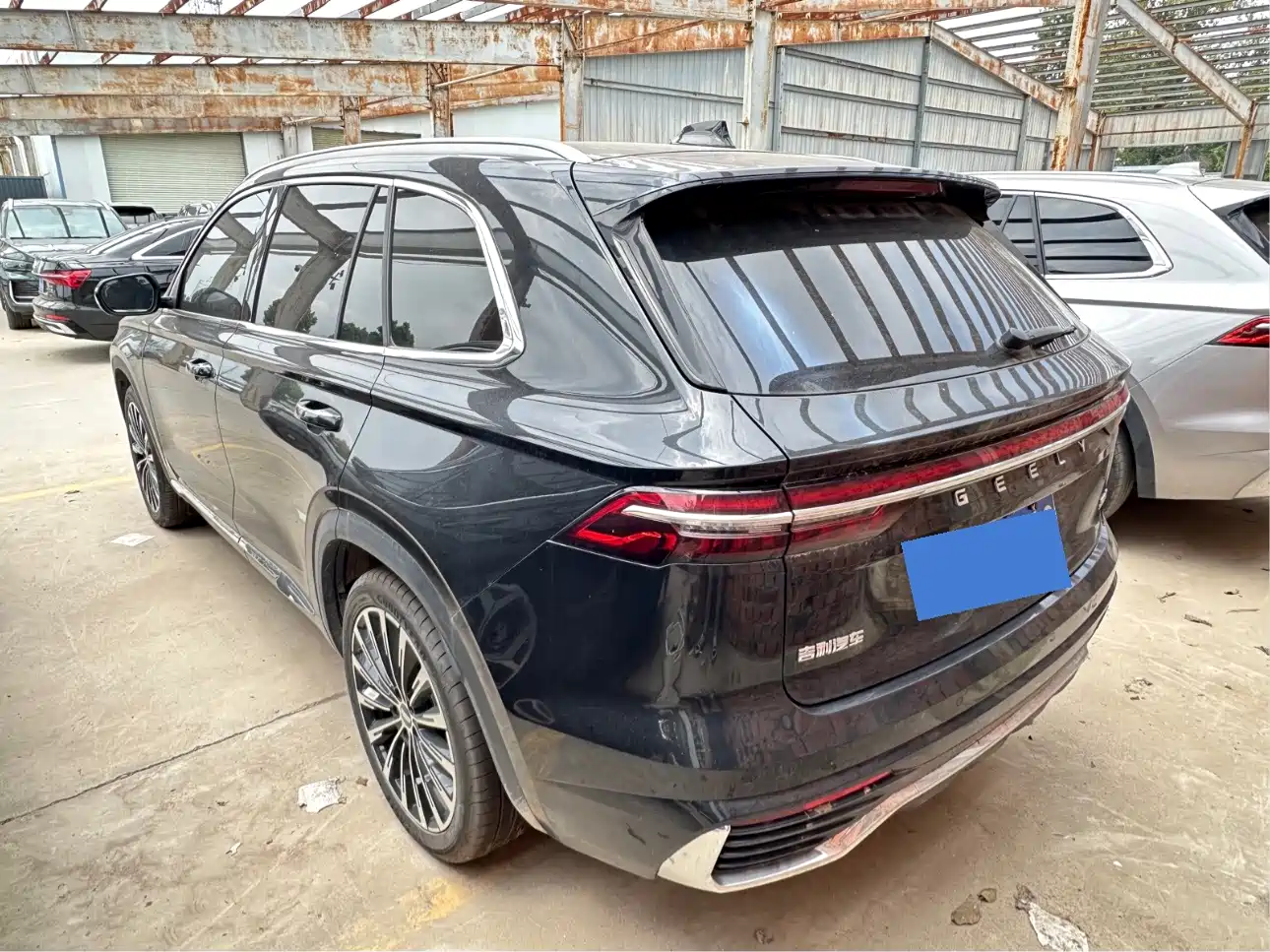 Фото 9 - Geely Monjaro