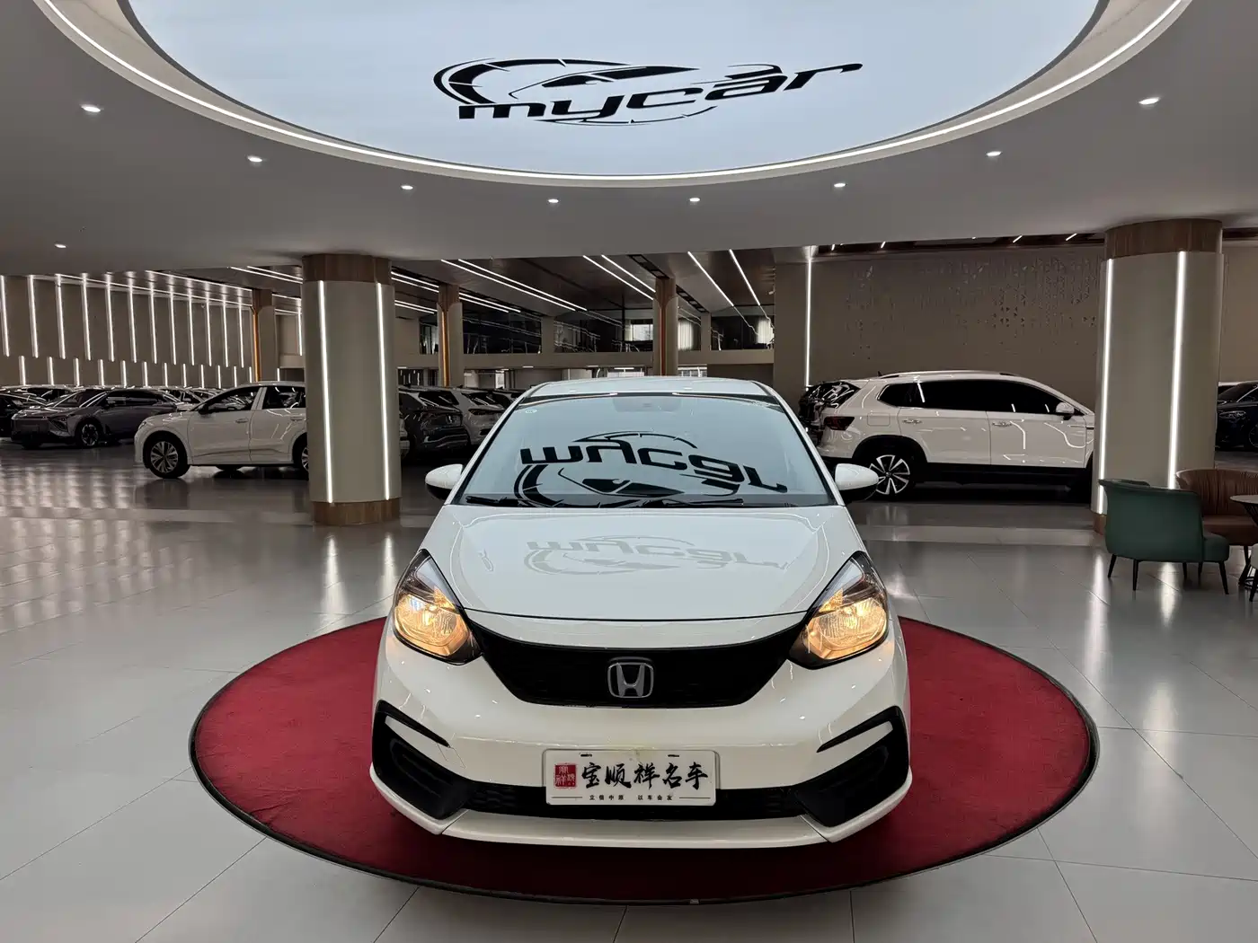Фото 2 - Honda Fit