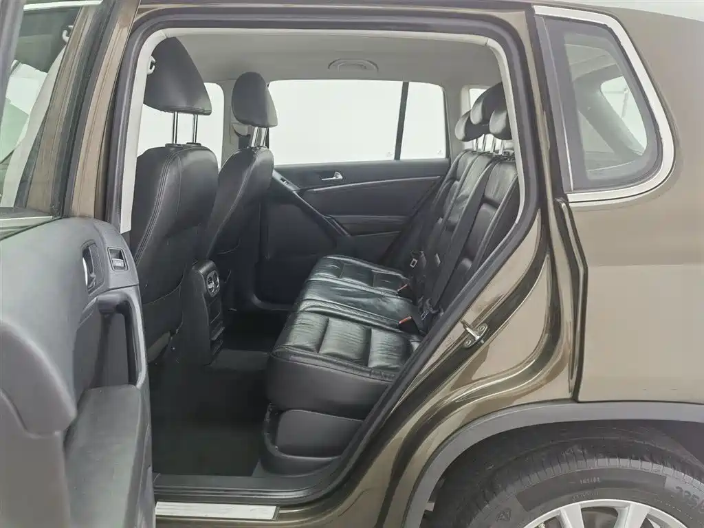 Volkswagen Tiguan 2015 1.8TSI Automatic 4WD Comfortline фото 15
