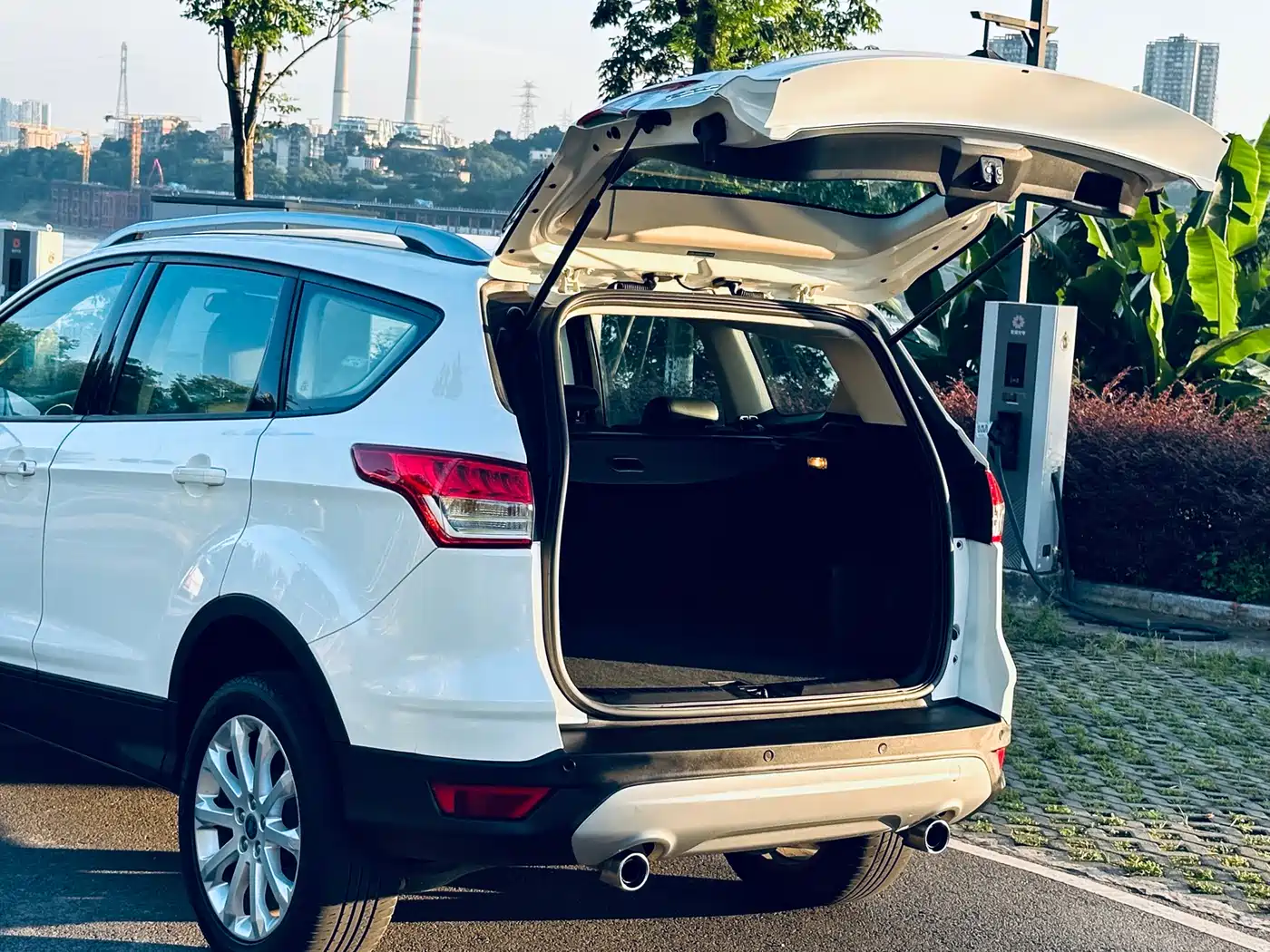 Ford Kuga 2014 2013 1.6L GTDi FWD Comfort