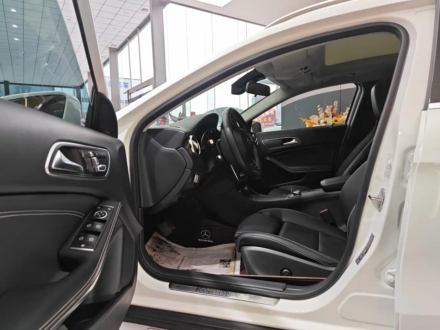 Mercedes-Benz GLA 2018 GLA 200 Dynamic фото 9