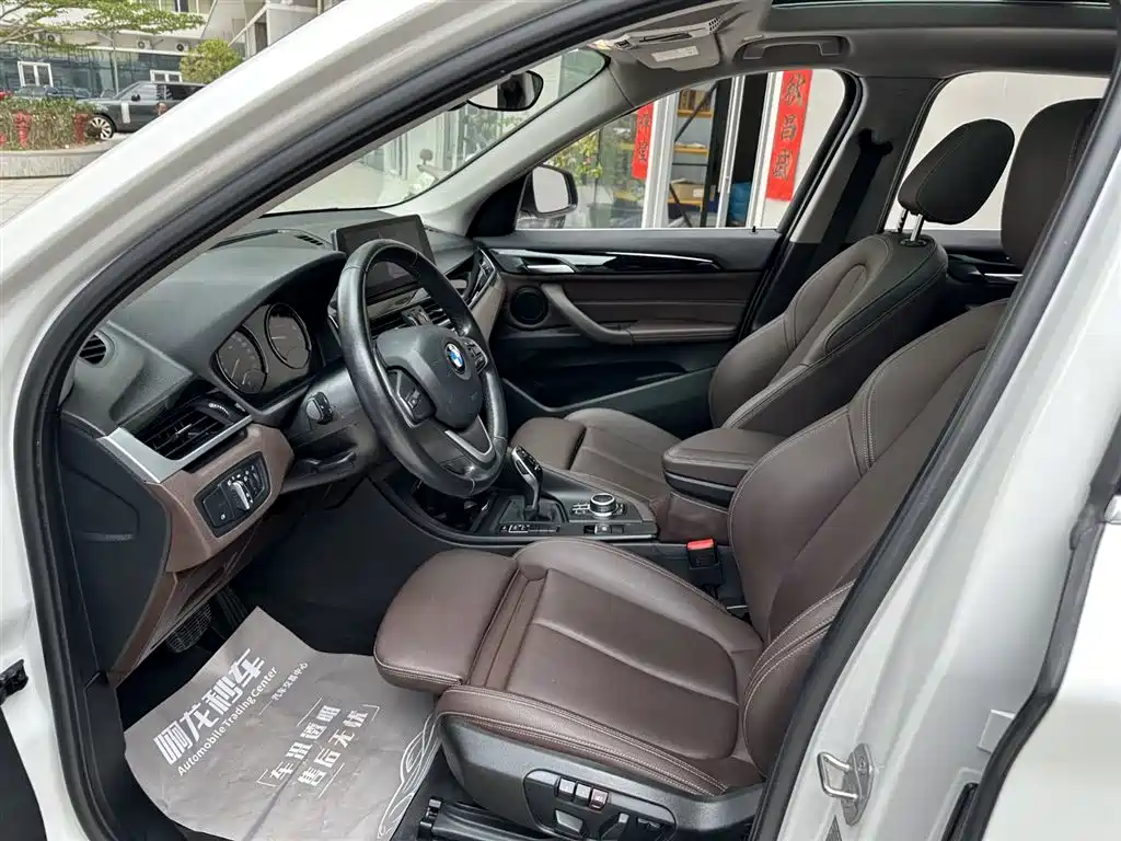 BMW X1 2020 sDrive25Li Leading Model фото 15