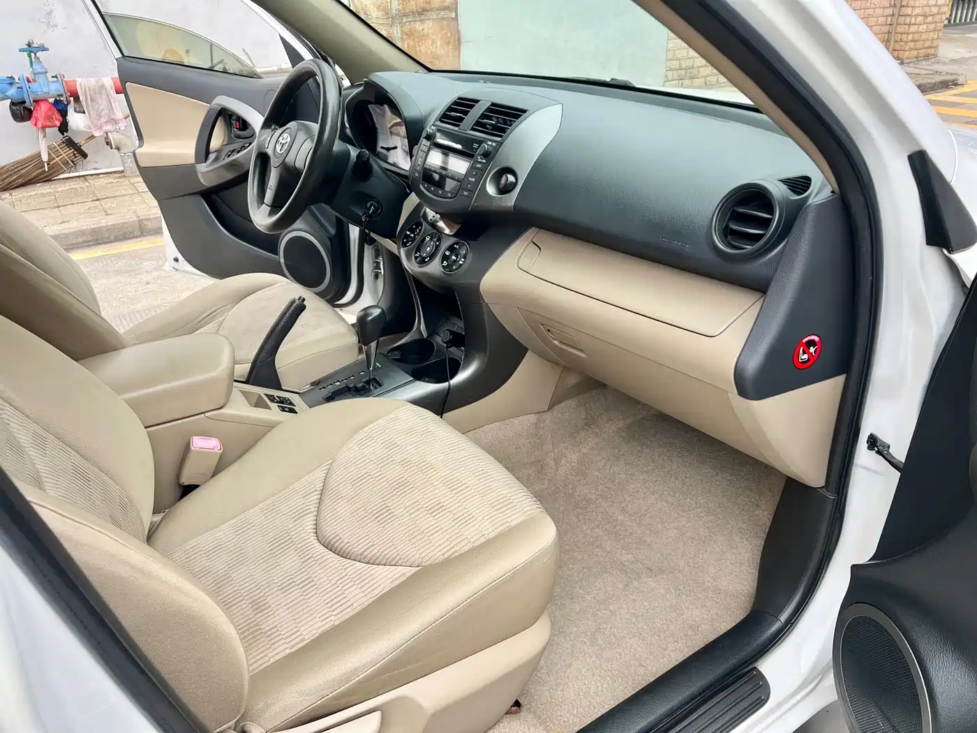Toyota RAV4 Rongfang 2012 Styling Edition 2.0L Automatic 4WD фото 12