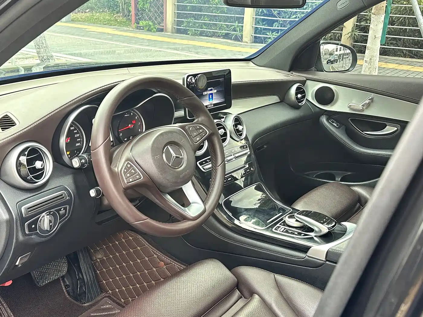 Mercedes-Benz GLC 2019 GLC 200 4MATIC фото 8