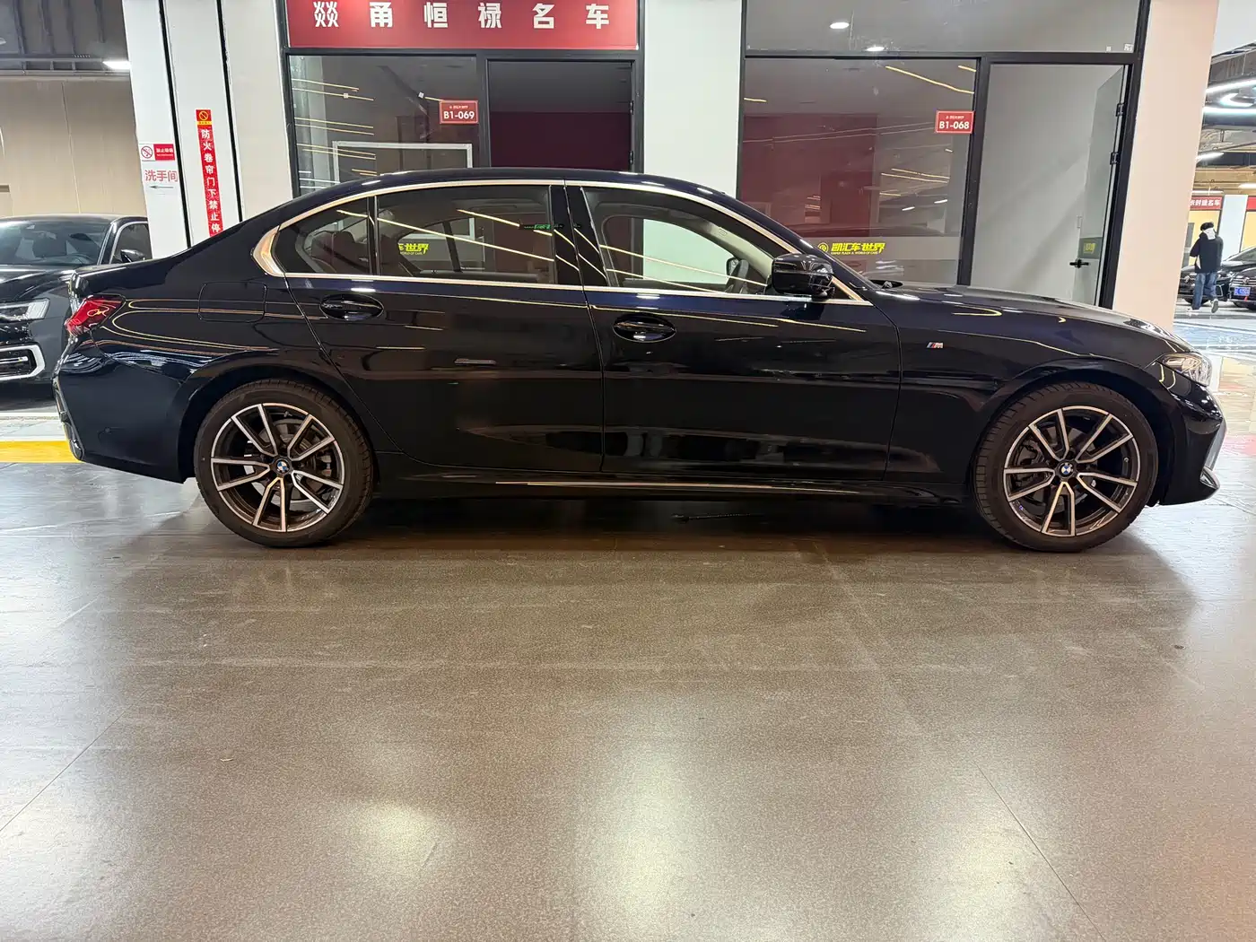 BMW 3 Series 2023 320Li M Sport Package фото 14