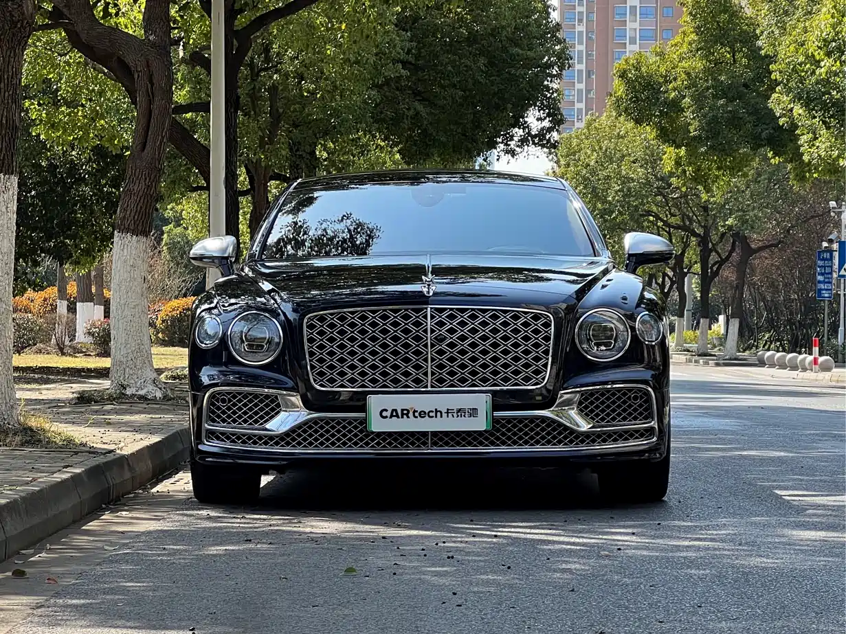 BENTLEY FLYING SPUR PLUG-IN HYBRID