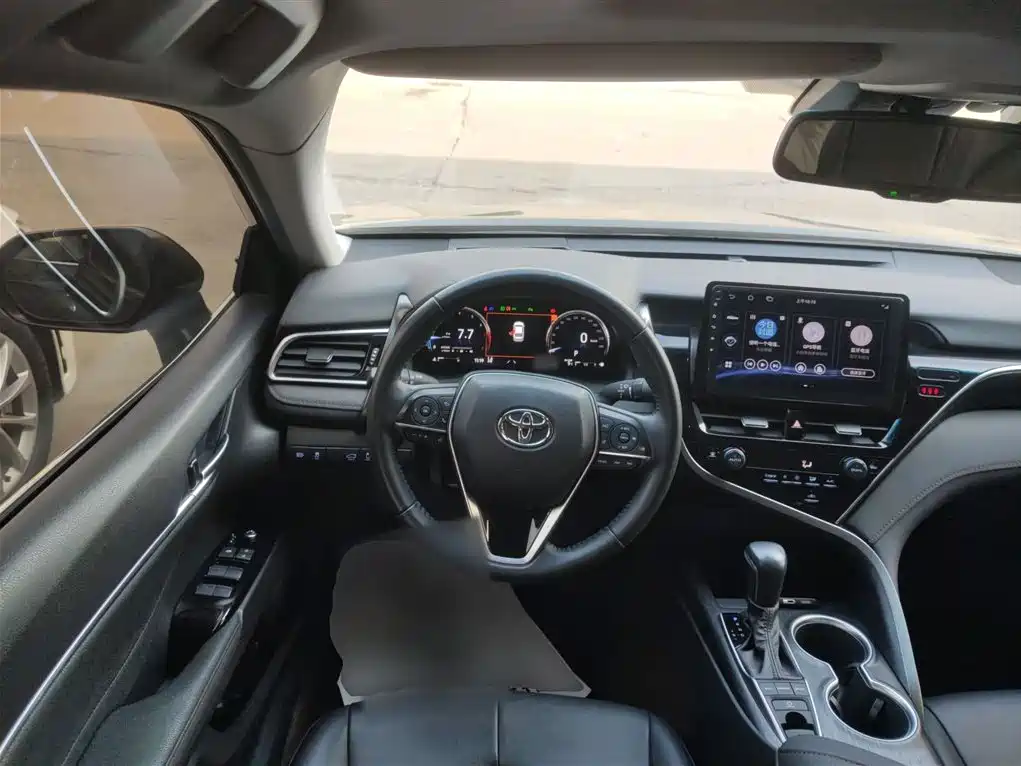 Toyota Camry 2021 2.5G Luxury Edition фото 11