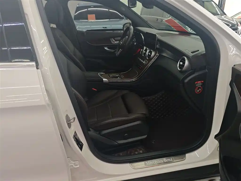 Mercedes-Benz GLC 2020 GLC 300 L 4MATIC Dynamic фото 25