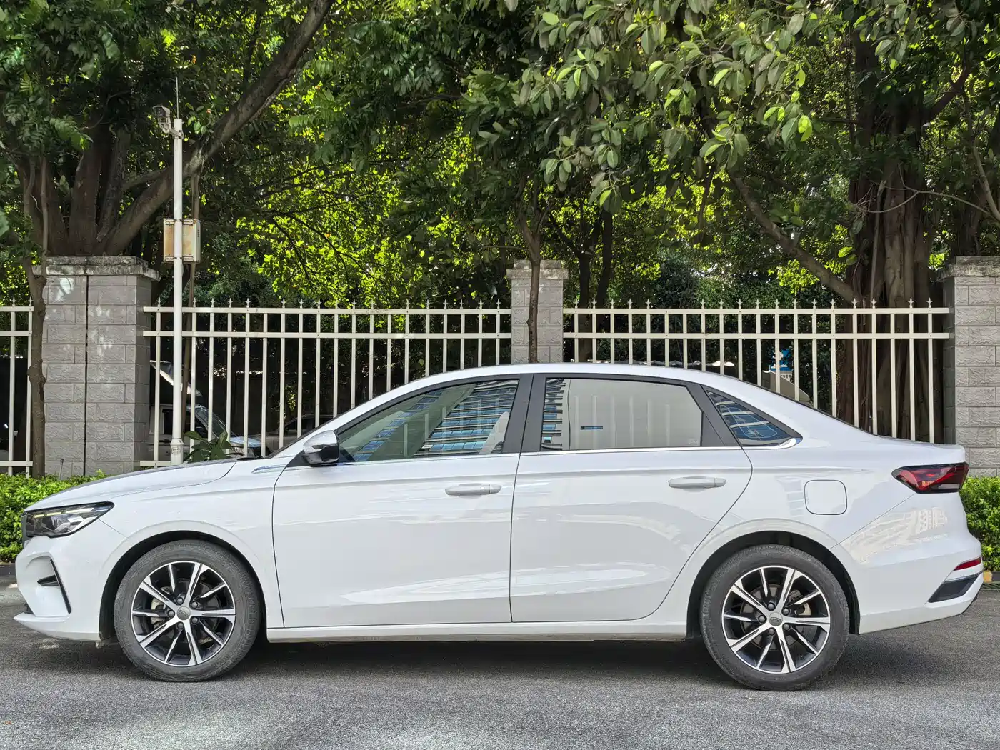 GEELY AUTOMOBILE EMGRAND