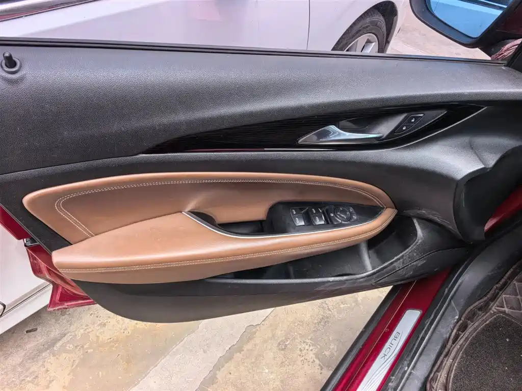 Buick Regal 2017 20T Elite Type фото 7