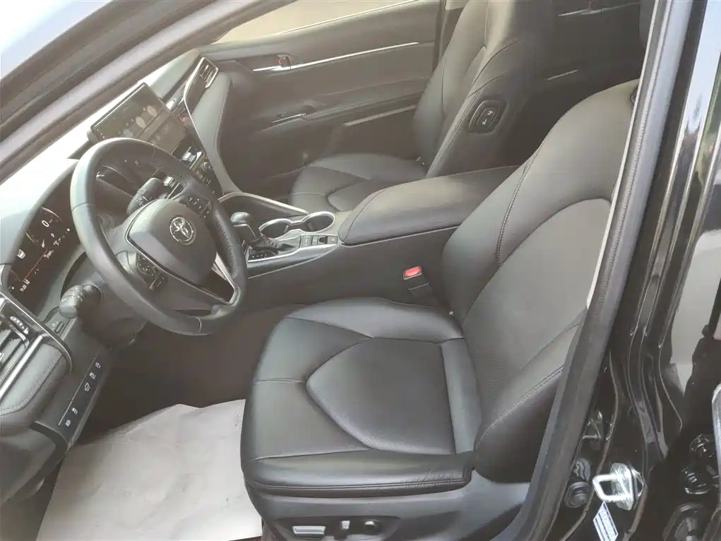 Toyota Camry 2021 2.5G Luxury Edition фото 15