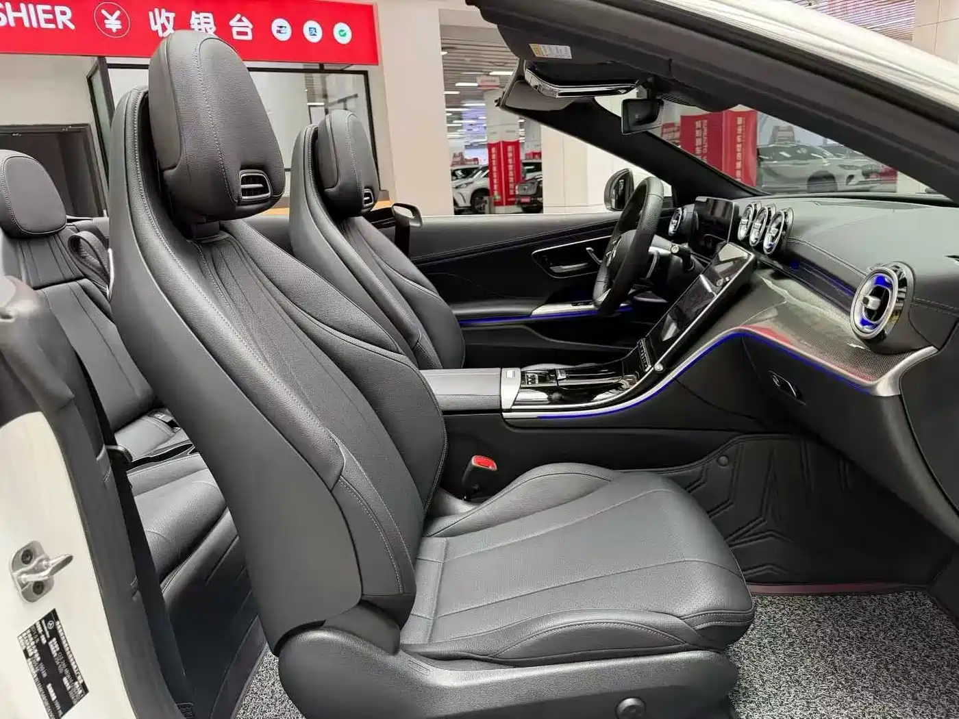 Mercedes-Benz CLE 2025 CLE 260 Convertible фото 8