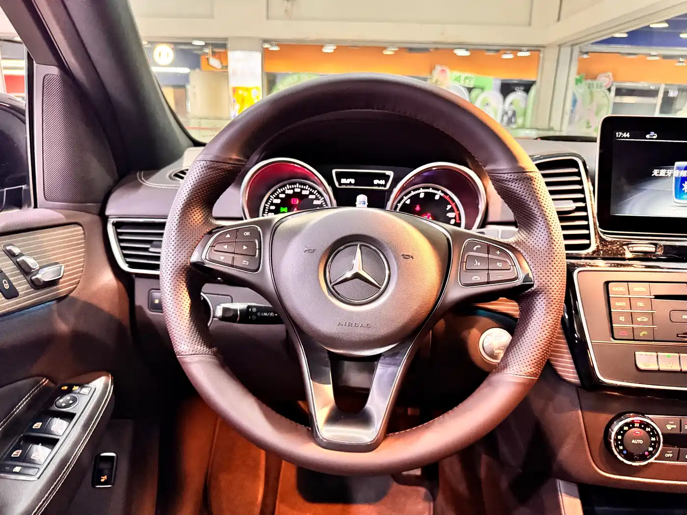 Mercedes-Benz GLE 2017 GLE 320 4MATIC Dynamic фото 18