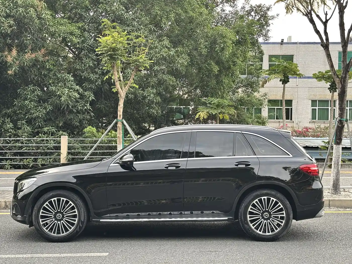 Mercedes-Benz GLC 2019 GLC 200 4MATIC фото 6