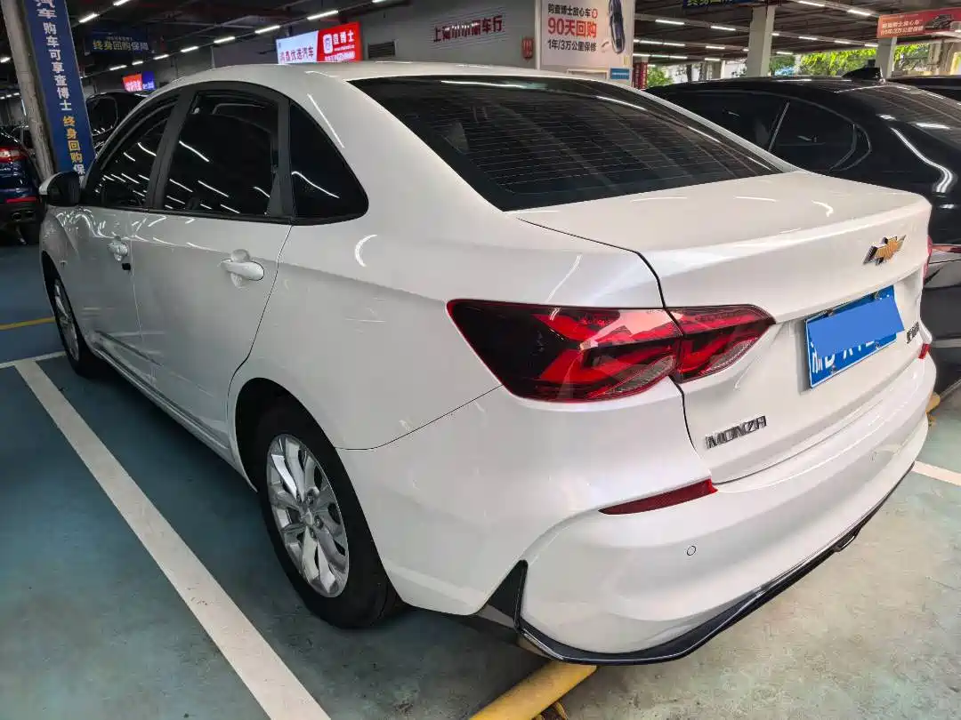 CHEVROLET CRUZE