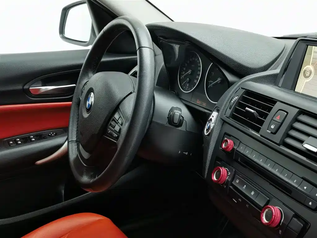 BMW 1 Series (Import) 2012 116i Leading фото 22
