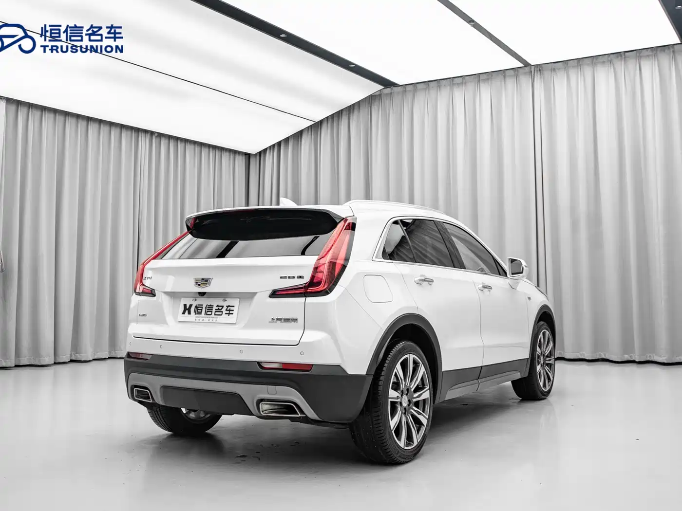 Cadillac XT4 2018 28T AWD Platinum Edition фото 5