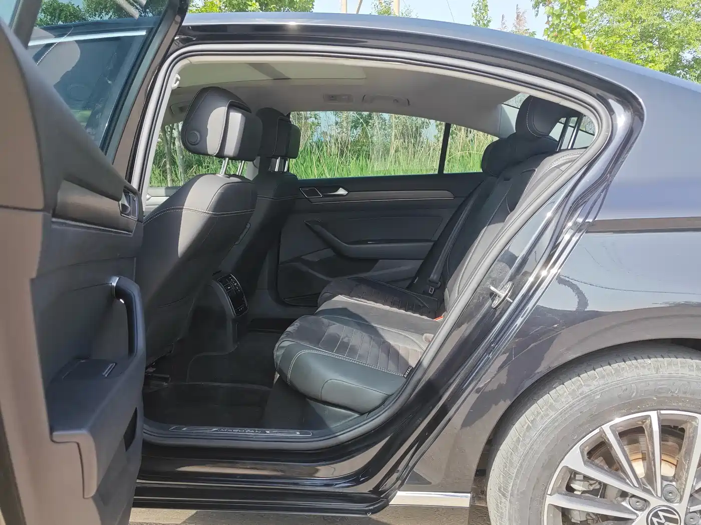 Volkswagen Magotan 2020 380TSI DSG Luxury фото 3