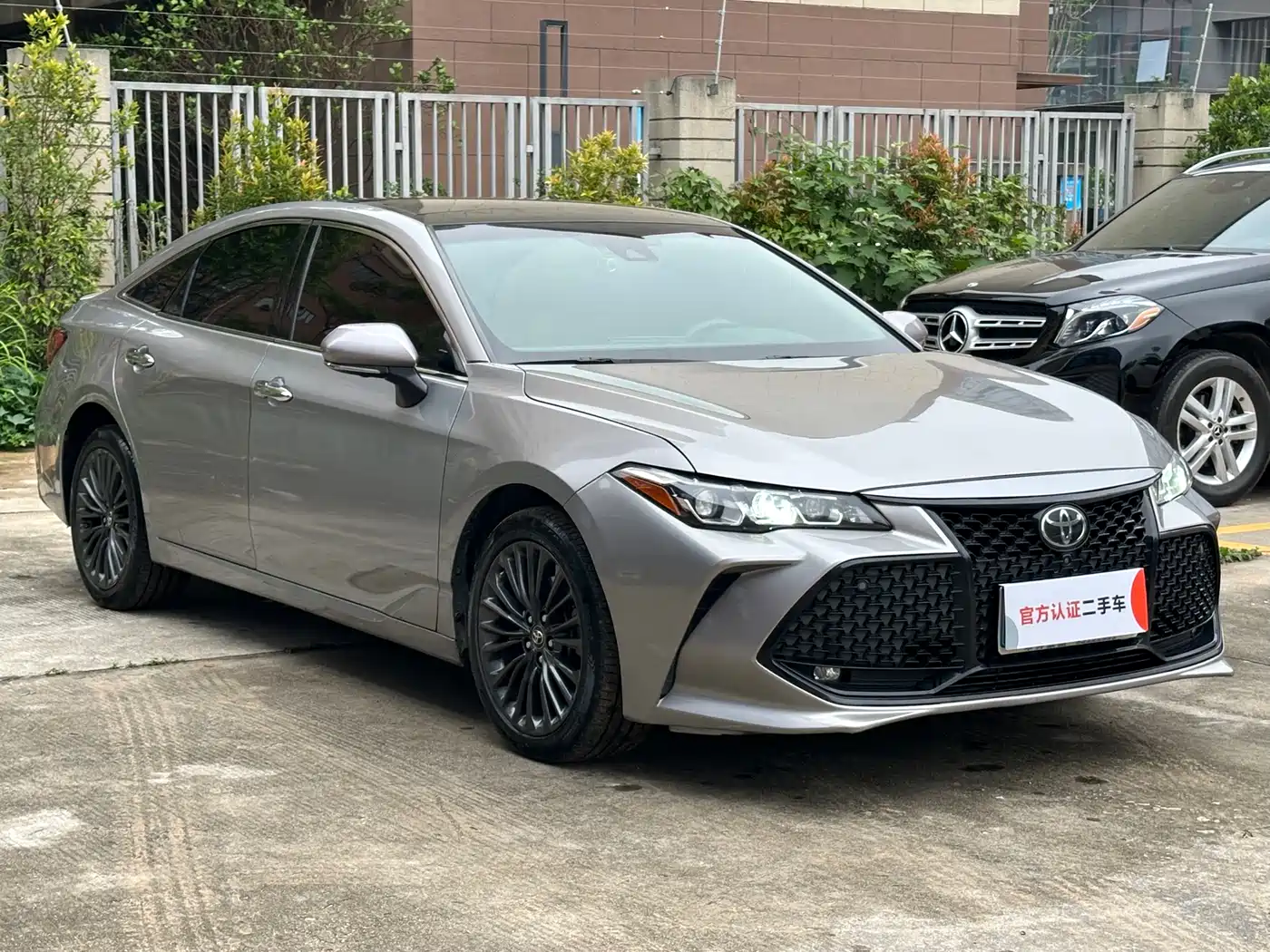 Toyota Avalon 2019 2.5L Touring Premium Edition China VI фото 3