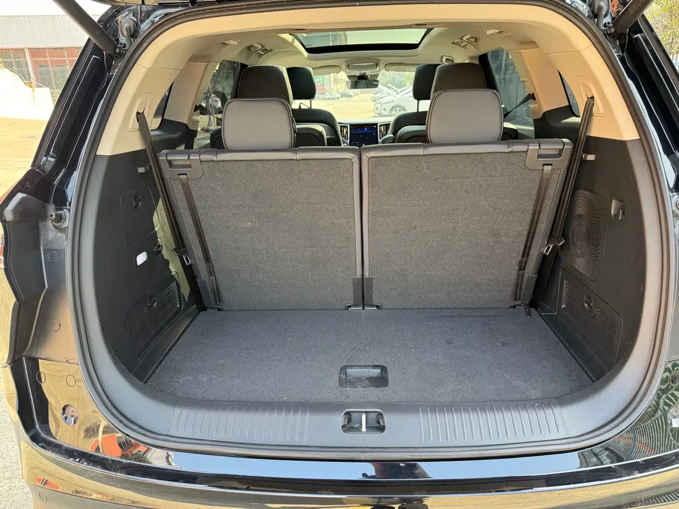 Hongqi HS7 PHEV 2024 2.0T PHEV 4WD Flagship Edition 6-seater фото 17