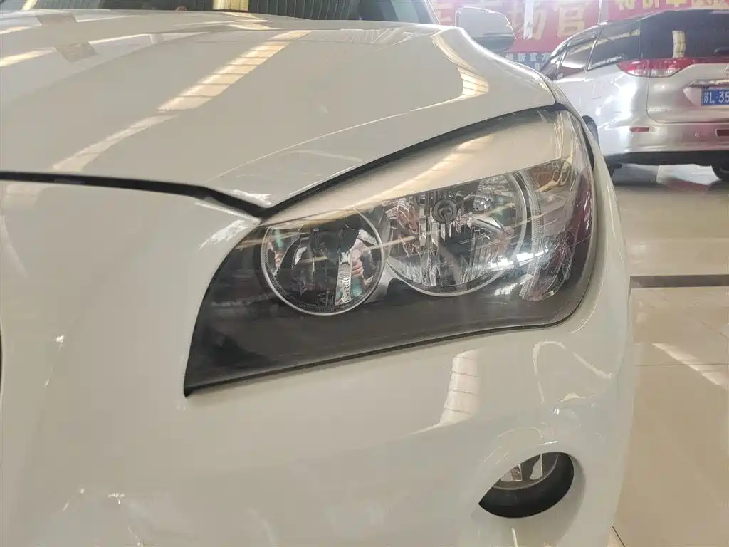 BMW X1 2014 sDrive18i Fashion Edition фото 20