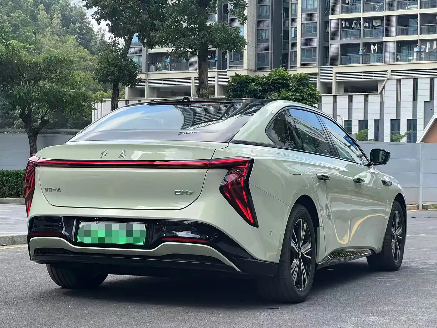 Hongqi EH7 2025 600 Smart Selection Edition фото 10