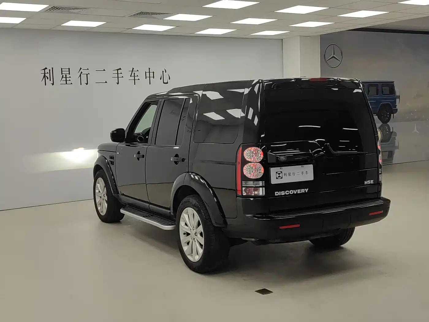 Land Rover Discovery 2015 3.0 SC V6 SE фото 6