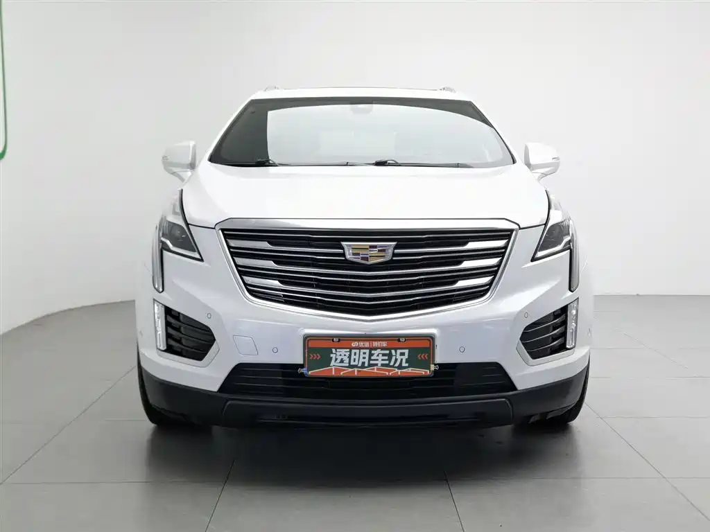 Cadillac XT5 2017 Anniversary Edition 28T 4WD Leading фото 3