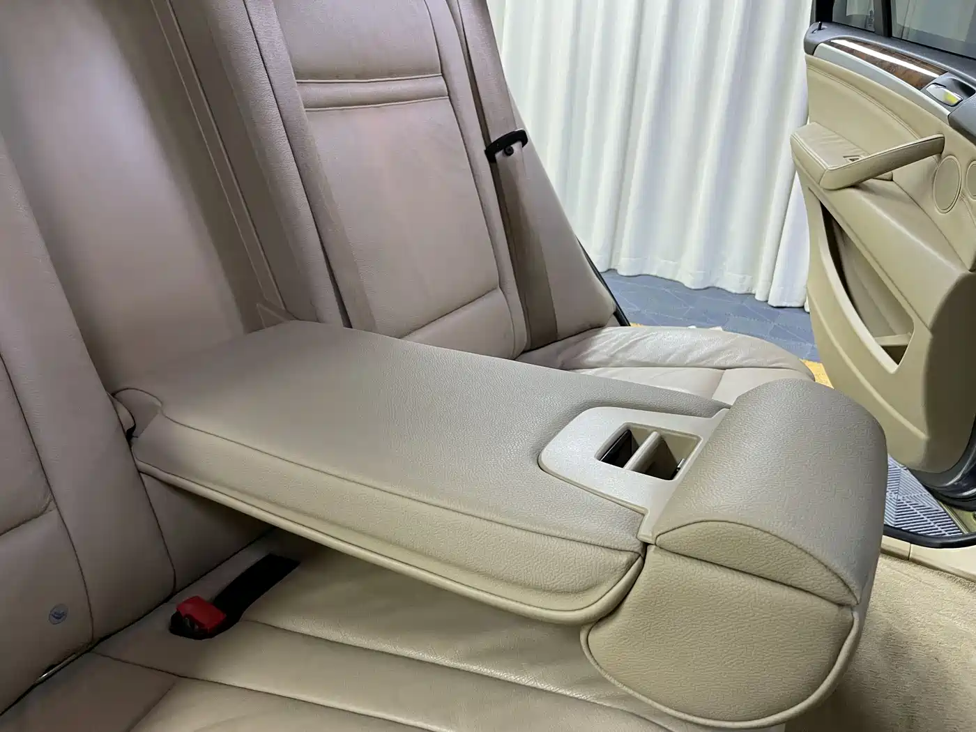 BMW X5 (Import) 2011 xDrive35i Leading Edition фото 27