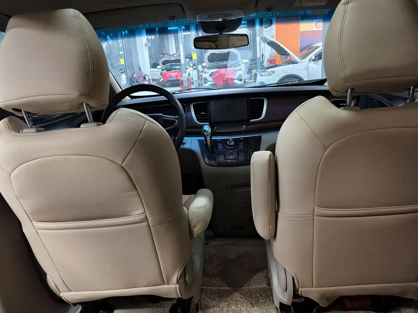 Buick GL8 2014 2.4L CT Luxury Business Comfort фото 15