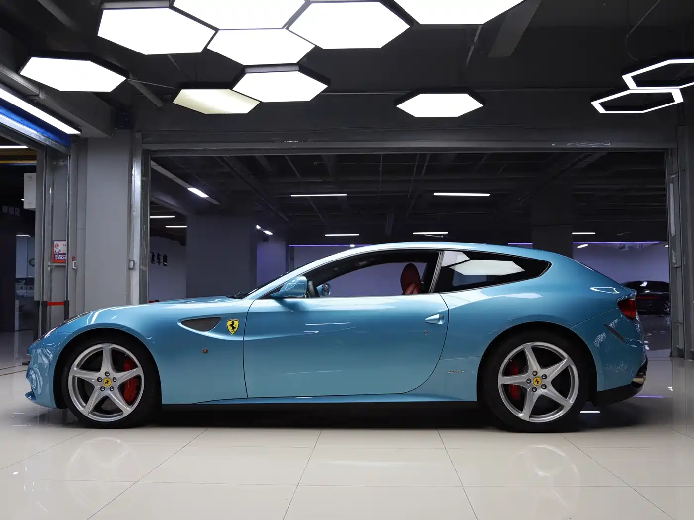 Ferrari FF 2012 6.3L V12 фото 3