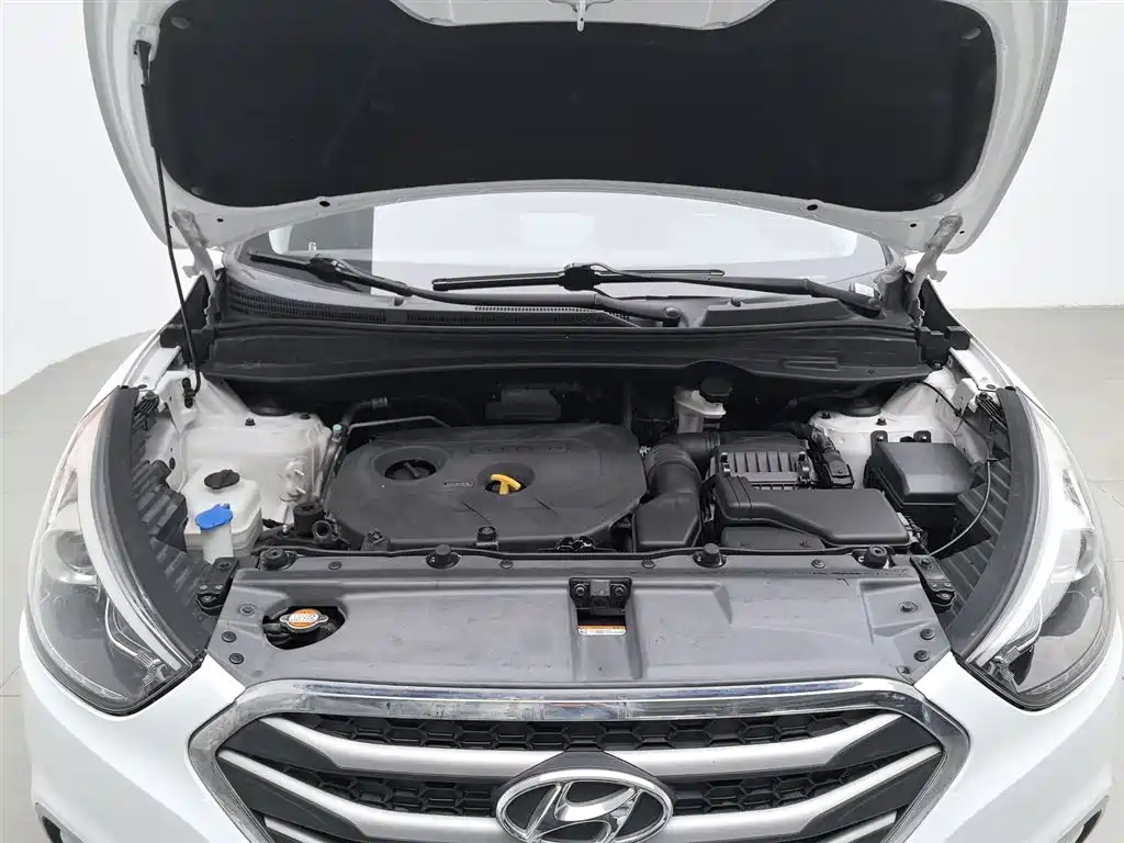 Hyundai Beijing Hyundai ix35 2015 2.0L Automatic 2WD Smart China V фото 6