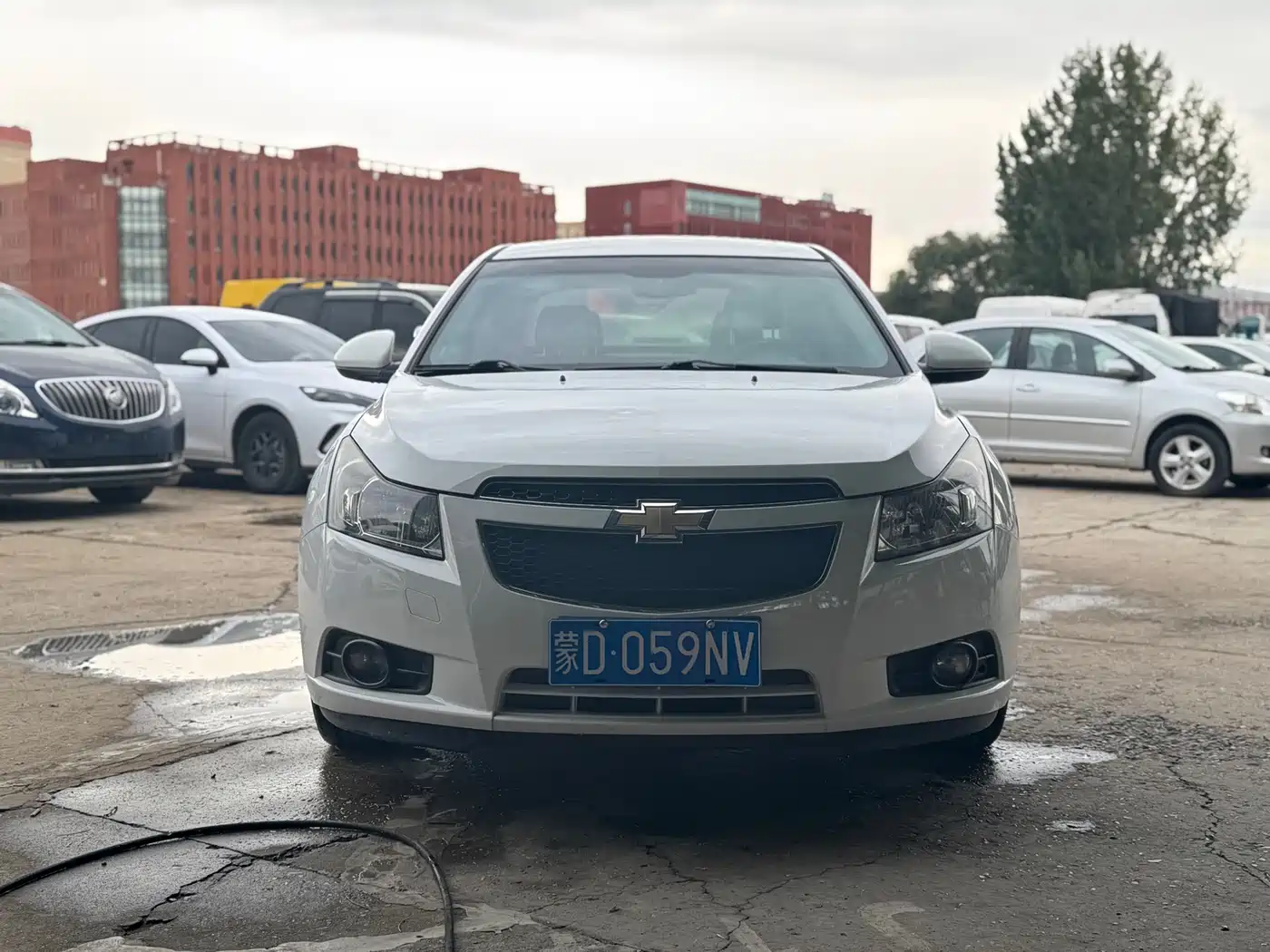 Chevrolet Cruze 2011 1.6L SE AT фото 2