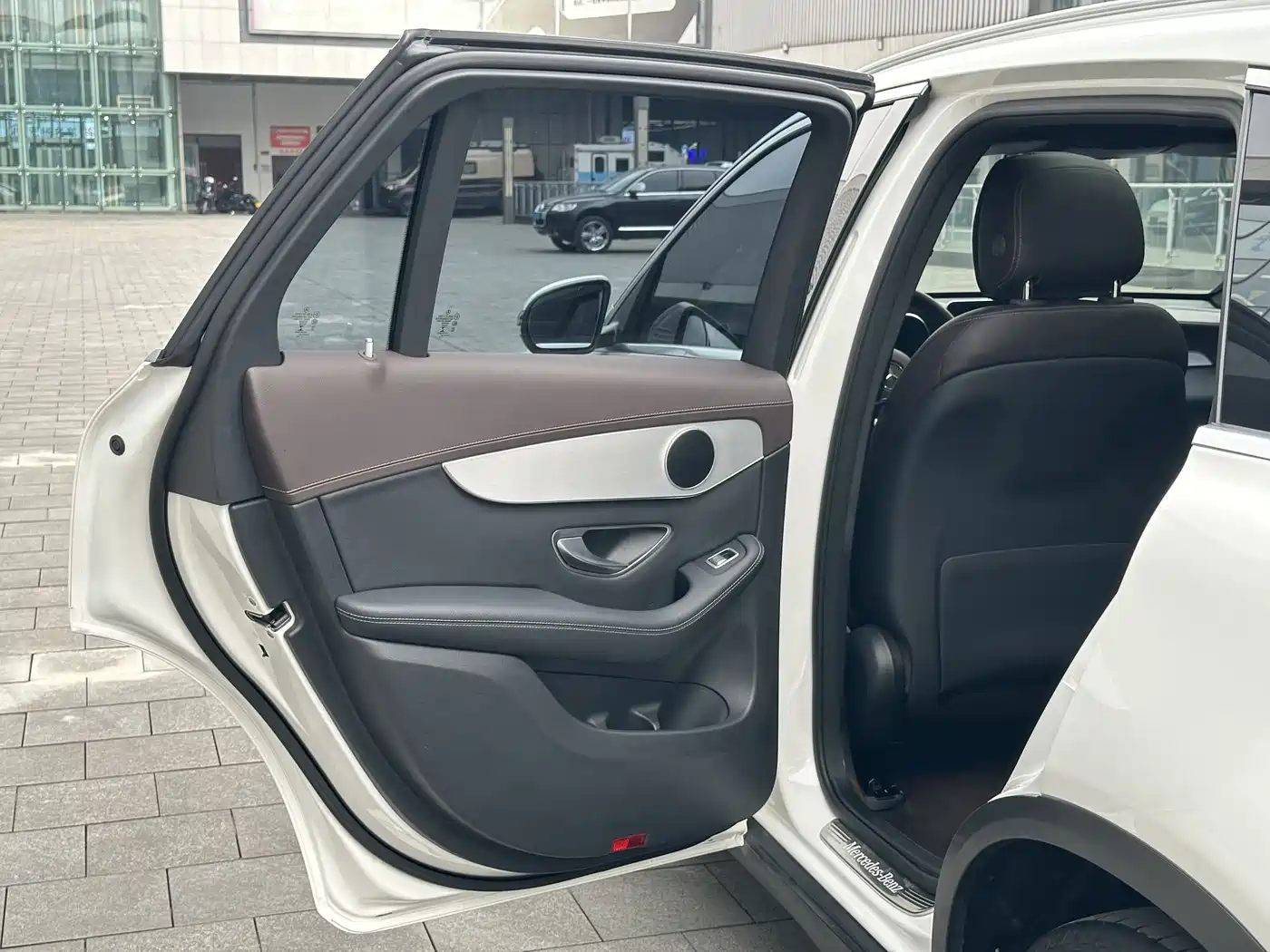 Mercedes-Benz GLC 2021 GLC 260 L 4MATIC Sporty фото 9