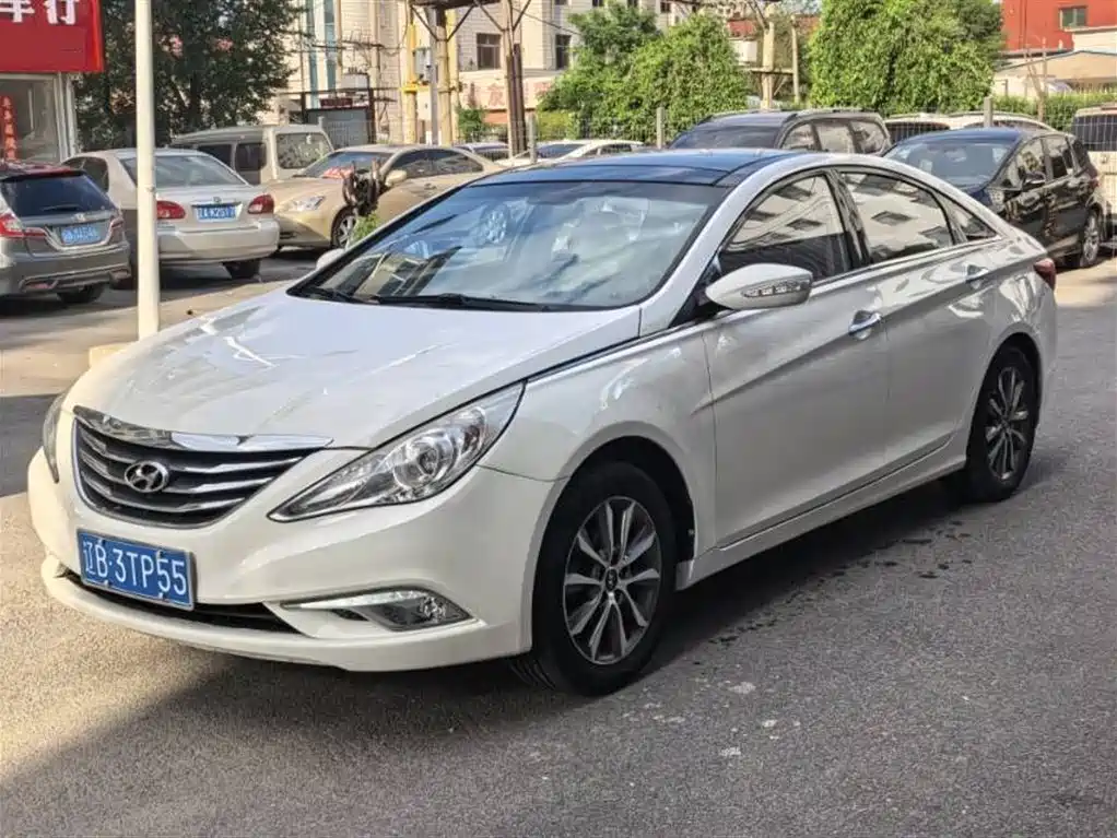 Hyundai Sonata 2011 2.4L Auto Premium Edition