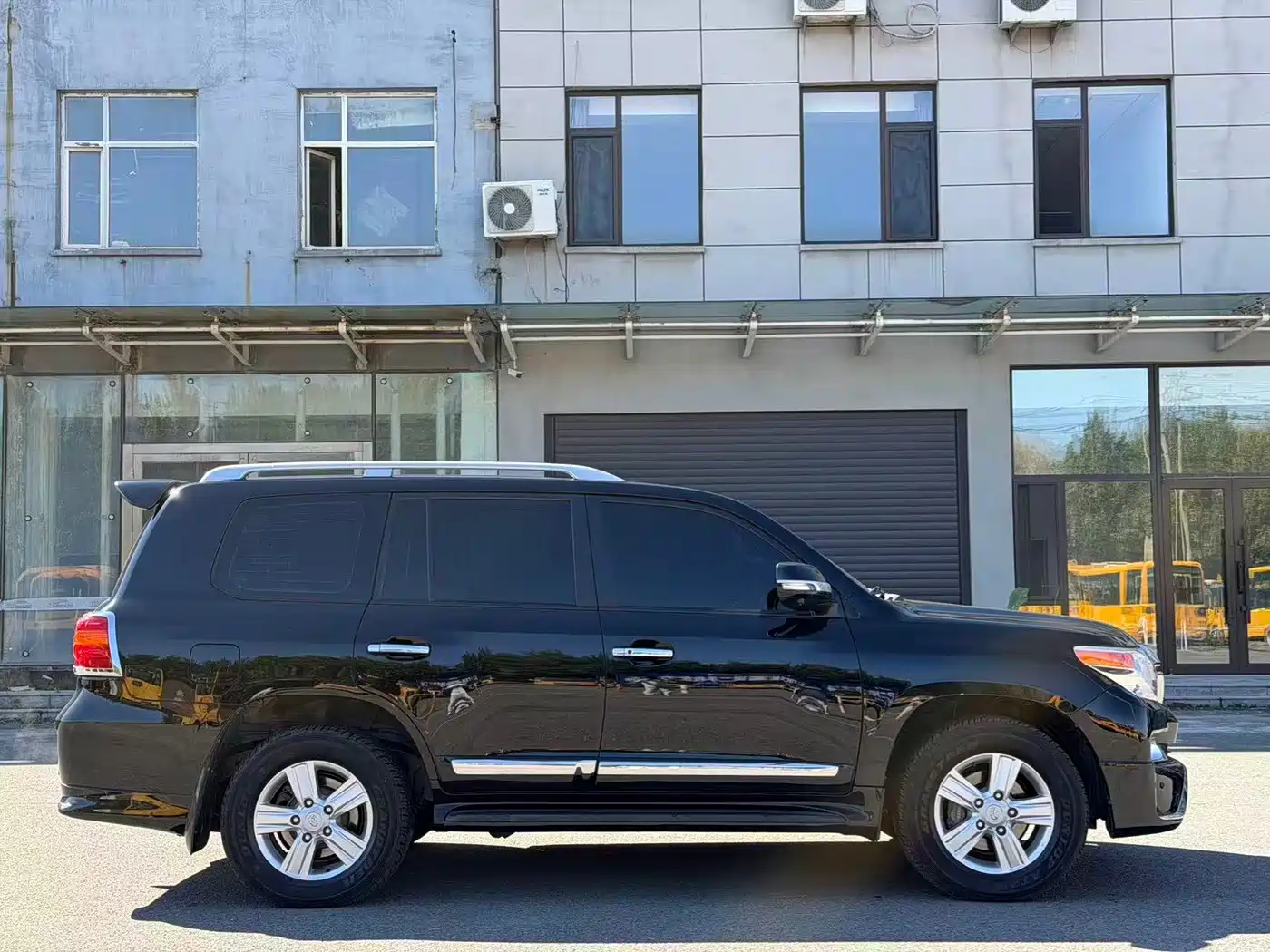 صورة 3 - Toyota Land Cruiser (Import)